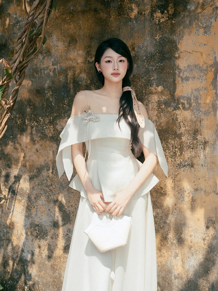 플라워 롱 플레어 블라우스 · 여성스러운 데일리룩
